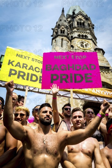 DEU Germany Germany Berlin Christopher Street Day is travelling through the city. Gays, lesbians, transsexuals, intersexuals and straight people celebrate sexual freedom and equality together