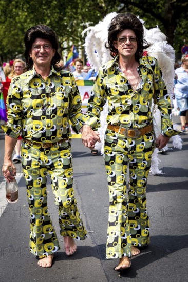 DEU Germany Germany Berlin Christopher Street Day is travelling through the city. Gays, lesbians, transsexuals, intersexuals and straight people celebrate sexual freedom and equality together