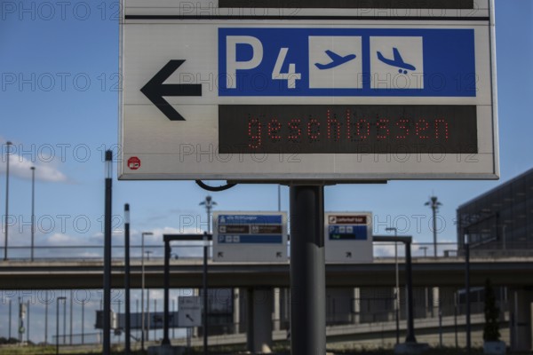 DEU Germany Germany Berlin Signpost for car parks at the future BER Berlin-Brandenburg airport