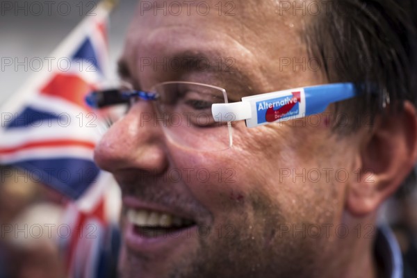 DEU Germany Germany Berlin Election event of the Alternative for Germany AFD with Beatrix von Storch with the British founder of the UKIP party Nigel Farage. Participants with AFD glasses