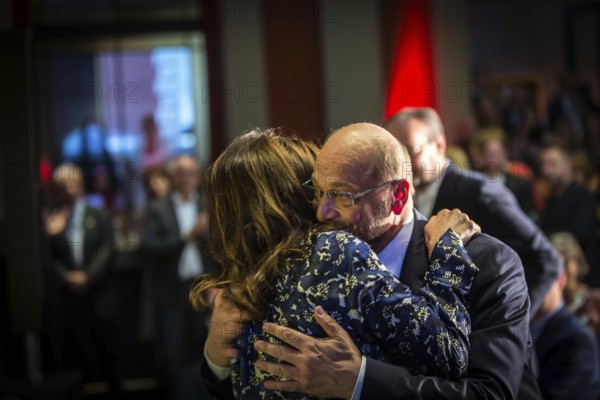 DEU Germany Germany Berlin SPD candidate for chancellor Martin Schulz hugs actress Iris Berben at an event organised by the SPD Cultural Forum in Berlin's Lapidarium