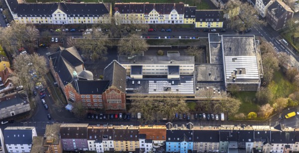 Aerial view, Städt. Gymnasium Eickel, Wanne-Süd, Herne, Ruhr area, North Rhine-Westphalia, Germany, education, educational institution, DE, Europe, Gabelsbergerstraße, grammar school, teaching institute, aerial view, aerial photography, aerial photography, photovoltaics, photovoltaic system, school, solar, solar system, solar energy, solar energy, overview, bird's-eye view, overview