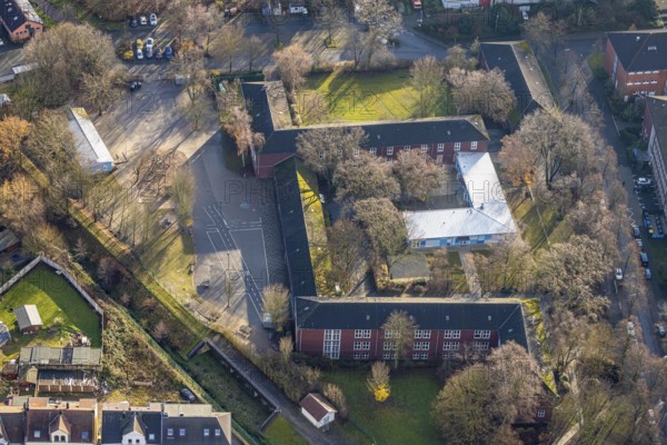 Aerial photo, Freiherr-vom-Stein-Grundschule, Wanne-Süd, Herne, Ruhr area, North Rhine-Westphalia, Germany, education, educational institution, DE, Europe, primary school, teaching institute, aerial photography, aerial photography, aerial photography, school, Steinstraße, overview, bird's-eye view, birds-eyes view, overview