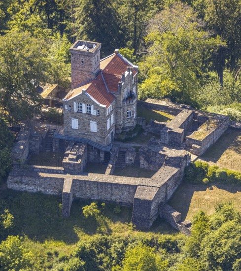 Aerial view, Isenberg Castle, Isenburg, Hattingen, Ruhr area, North Rhine-Westphalia, Germany, castle, DE, Ennepe-Ruhr district, Europe, manor house, manor building, aerial view, aerial photography, aerial photography, ruin, sight, tower, overview, defence system, bird's eye view, forest area, birds-eyes view, historical, overview