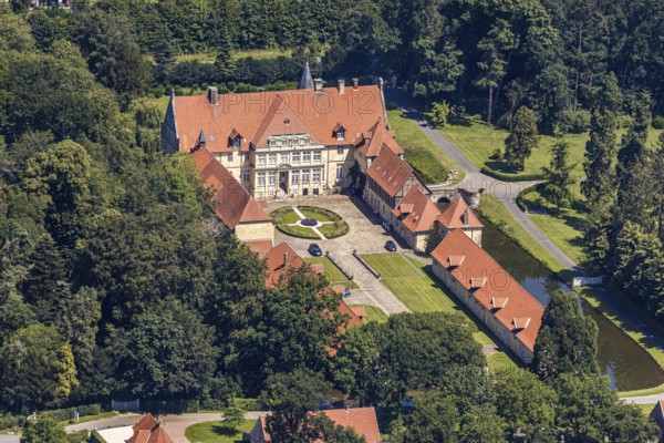 Aerial view, Havixbeck Castle, moated castle, Havixbeck, Münsterland, North Rhine-Westphalia, Germany, castle, castle complex, DE, monument protection, Europe, moat, Havixbeck House, manor house, manor building, courtyard complex, aerial photograph, aerial photography, aerial photography, museum, castle, castle garden, overview, defence system, bird's eye view, moated castle, moat, birds-eyes view, overview