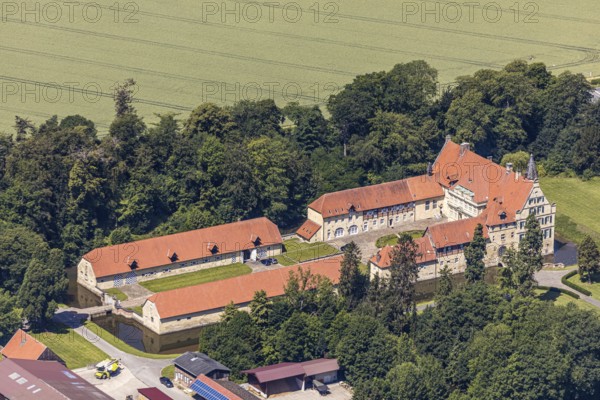 Aerial view, Havixbeck Castle, moated castle, Havixbeck, Münsterland, North Rhine-Westphalia, Germany, castle, castle complex, DE, monument protection, Europe, moat, Havixbeck House, manor house, manor building, courtyard complex, aerial photograph, aerial photography, aerial photography, museum, castle, castle garden, overview, defence system, bird's eye view, moated castle, moat, birds-eyes view, overview