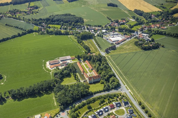Aerial view, Havixbeck Castle, moated castle, Havixbeck, Münsterland, North Rhine-Westphalia, Germany, castle, castle complex, DE, monument protection, Europe, moat, Havixbeck House, manor house, manor building, courtyard complex, aerial photograph, aerial photography, aerial photography, museum, castle, castle garden, overview, defence system, bird's eye view, moated castle, moat, birds-eyes view, overview
