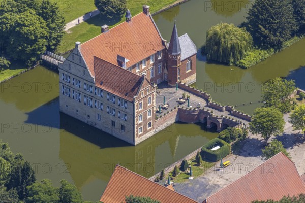 Aerial view, Burg Hülshoff, Museum in honour of the poet Annette von Droste-Hülshoff, Havixbeck, Münsterland, North Rhine-Westphalia, Germany, Annette von Droste-Hülshoff, bridge, castle, castle complex, DE, parental home, Europe, birthplace, moat, manor house, manor building, courtyard complex, aerial view, aerial photography, aerial photography, Renaissance complex, castle, castle garden, overview, defence system, bird's eye view, moated castle, moated castle, moated castle, bird's eye view, overview
