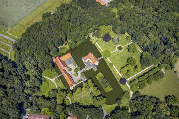 Aerial view, Burg Hülshoff, Museum in honour of the poet Annette von Droste-Hülshoff, Havixbeck, Münsterland, North Rhine-Westphalia, Germany, Annette von Droste-Hülshoff, bridge, castle, castle complex, DE, parental home, Europe, birthplace, moat, manor house, manor building, courtyard complex, aerial view, aerial photography, aerial photography, Renaissance complex, castle, castle garden, overview, defence system, bird's eye view, moated castle, moated castle, moated castle, bird's eye view, overview