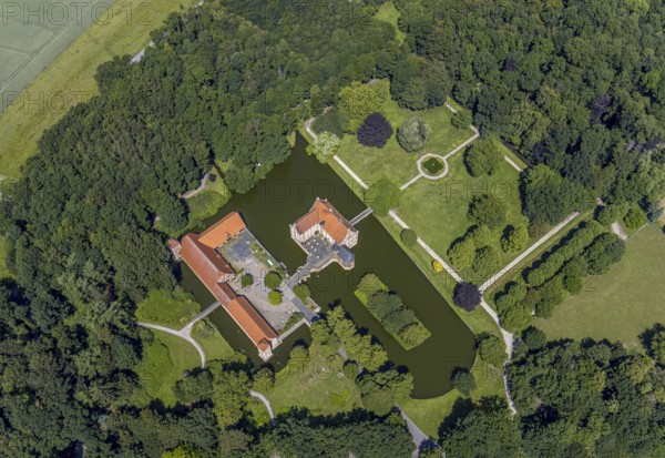 Aerial view, Burg Hülshoff, Museum in honour of the poet Annette von Droste-Hülshoff, Havixbeck, Münsterland, North Rhine-Westphalia, Germany, Annette von Droste-Hülshoff, bridge, castle, castle complex, DE, parental home, Europe, birthplace, moat, manor house, manor building, courtyard complex, aerial view, aerial photography, aerial photography, Renaissance complex, castle, castle garden, overview, defence system, bird's eye view, moated castle, moated castle, moated castle, bird's eye view, overview
