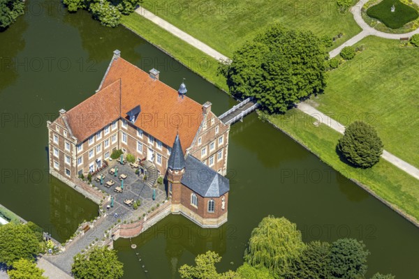 Aerial view, Burg Hülshoff, Museum in honour of the poet Annette von Droste-Hülshoff, Havixbeck, Münsterland, North Rhine-Westphalia, Germany, Annette von Droste-Hülshoff, bridge, castle, castle complex, DE, parental home, Europe, birthplace, moat, manor house, manor building, courtyard complex, aerial view, aerial photography, aerial photography, Renaissance complex, castle, castle garden, overview, defence system, bird's eye view, moated castle, moated castle, moated castle, bird's eye view, overview