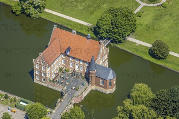 Aerial view, Burg Hülshoff, Museum in honour of the poet Annette von Droste-Hülshoff, Havixbeck, Münsterland, North Rhine-Westphalia, Germany, Annette von Droste-Hülshoff, bridge, castle, castle complex, DE, parental home, Europe, birthplace, moat, manor house, manor building, courtyard complex, aerial view, aerial photography, aerial photography, Renaissance complex, castle, castle garden, overview, defence system, bird's eye view, moated castle, moated castle, moated castle, bird's eye view, overview