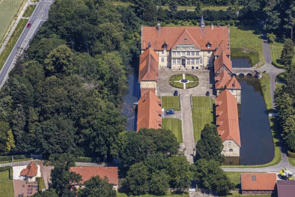 Aerial view, Havixbeck Castle, moated castle, Havixbeck, Münsterland, North Rhine-Westphalia, Germany, castle, castle complex, DE, monument protection, Europe, moat, Havixbeck House, manor house, manor building, courtyard complex, aerial photograph, aerial photography, aerial photography, museum, castle, castle garden, overview, defence system, bird's eye view, moated castle, moat, birds-eyes view, overview