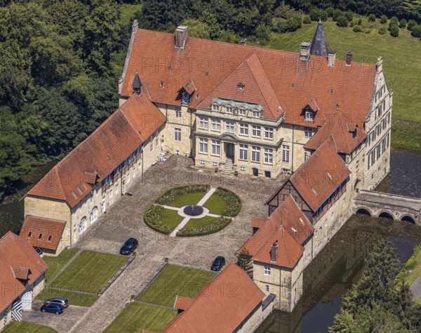Aerial view, Havixbeck Castle, moated castle, Havixbeck, Münsterland, North Rhine-Westphalia, Germany, castle, castle complex, DE, monument protection, Europe, moat, Havixbeck House, manor house, manor building, courtyard complex, aerial photograph, aerial photography, aerial photography, museum, castle, castle garden, overview, defence system, bird's eye view, moated castle, moat, birds-eyes view, overview