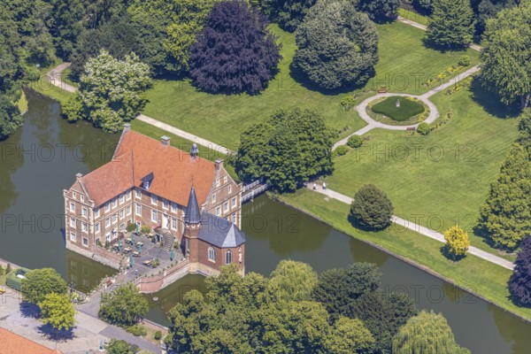 Aerial view, Burg Hülshoff, Museum in honour of the poet Annette von Droste-Hülshoff, Havixbeck, Münsterland, North Rhine-Westphalia, Germany, Annette von Droste-Hülshoff, bridge, castle, castle complex, DE, parental home, Europe, birthplace, moat, manor house, manor building, courtyard complex, aerial view, aerial photography, aerial photography, Renaissance complex, castle, castle garden, overview, defence system, bird's eye view, moated castle, moated castle, moated castle, bird's eye view, overview