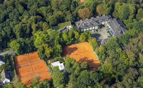 Aerial view, Waldhotel Heiligenhaus, Tennisvereinigung Grün-Weiß, Heiligenhaus, Ruhr area, North Rhine-Westphalia, Germany, 4-star hotel, DE, Europe, gastronomy, hotel, hotel facilities, hotel business, aerial view, aerial photography, aerial photography, Parkstraße, sports, tennis, tennis facility, tennis courts, tennis club, overview, bird's-eye view, forest area, birds-eyes view, overview