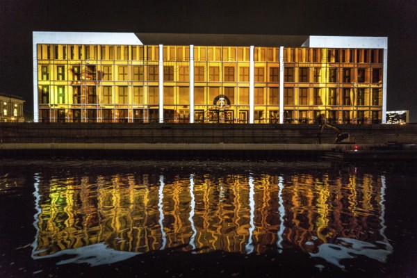 DEU Germany Germany Berlin Light projections and art installations for the 30th anniversary of the fall of the Berlin Wall on 9 Nov. 1989. projection on the City Palace