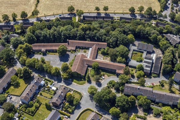 Aerial view, former primary school Im Dorf, Am Berge, former Albert-Schweitzer-Schule, Eicklohweg, Kirchende, Herdecke, Ruhr area, North Rhine-Westphalia, Germany, education, educational institution, DE, Europe, primary school, green trees, educational institute, aerial view, aerial photography, aerial photography, school, overview, bird's eye view, birds-eyes view, overview
