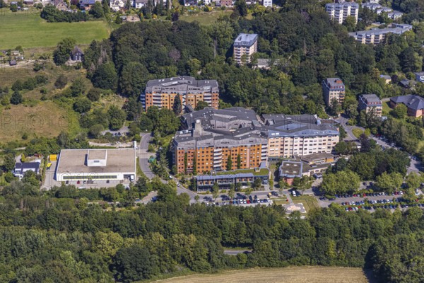 Aerial view, Community Hospital Herdecke, Waldorfkindergarten Herdecke, Herdecke, Ruhr area, North Rhine-Westphalia, Germany, General Hospital, DE, Europe, GKH Herdecke, Gerhard-Kienle-Weg, Healthcare, Property tax, Green trees, High-rise buildings, Hospital, Real estate, Clinic, clinic, hospital, aerial view, aerial photography, aerial photography, medical facility, medical help, overview, bird's eye view, living and life, residential area, residential buildings, anthroposophic medicine, birds-eyes view, holistic medicine, overview, medical care