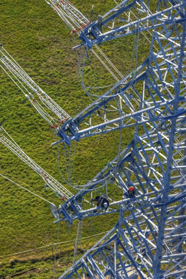 Aerial photo, construction power line Dortmund-Hagen, climber in power pylon, worker, height worker, power pylon, high voltage, Ostend, Herdecke, Ruhr area, North Rhine-Westphalia, Germany, DE, Europe, birds-eyes, view, aerial photo, aerial photography, aerial photography, overview, overview, bird's eye view, power supply, energy, energy supply, power line