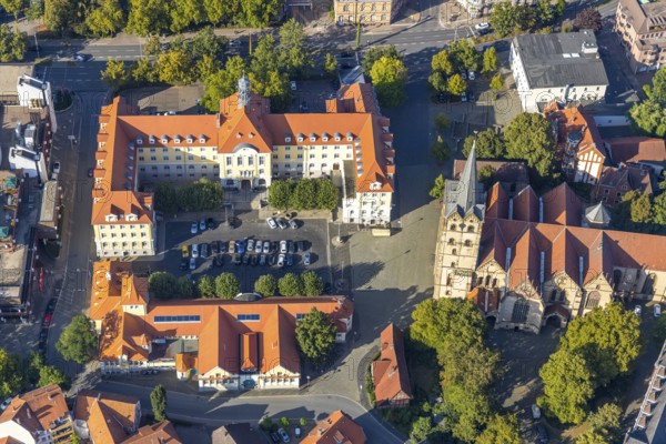 Aerial view, old town, city centre, Herford Minster, town hall, Herford city, Herford, Ostwestfalen-Lippe, OWL, North Rhine-Westphalia, Germany, authority, City, DE, Europe, city centre, aerial view, aerial photography, aerial photography, Münsterkirchplatz, OWL-Buch, OWL-Buch, Ostwestfalenbuch, Rathausplatz, city administration, overview, bird's-eye view, birds-eyes view, overview