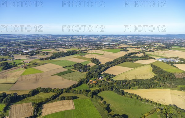 Aerial view, agricultural fields, Schweichelner Straße, Falkendiek, Herford, Ostwestfalen-Lippe, OWL, North Rhine-Westphalia, Germany, DE, Europe, distant view, aerial view, aerial photography, aerial photography, mosaic form, OWL book, OWLBuch, Ostwestfalenbuch, Seltra Natursteinhandel GmbH, overview, bird's-eye view, meadows and fields, birds-eyes view, overview