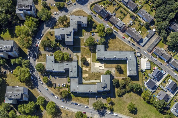 Aerial view, Emsring residential area, high-rise buildings, Herne, Ruhr area, North Rhine-Westphalia, Germany, DE, Europe, shapes and colours, property tax, real estate, aerial view, aerial photography, aerial photography, Rhine-Ruhr metropolitan region, overview, bird's-eye view, housing estate, residential area, residential buildings, residential quality, residential quarter, housing estate, birds-eyes view, overview