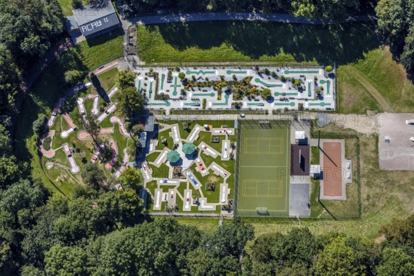 Aerial view, minigolf course MGC Rot-Weiß Wanne-Eickel, Herne, Ruhr area, North Rhine-Westphalia, Germany, DE, Europe, shapes and colours, Heisterkamp, aerial view, aerial photography, aerial photography, metropolitan region Rhine-Ruhr, minigolf, minigolf course, sport, overview, bird's-eye view, birds-eyes view, overview