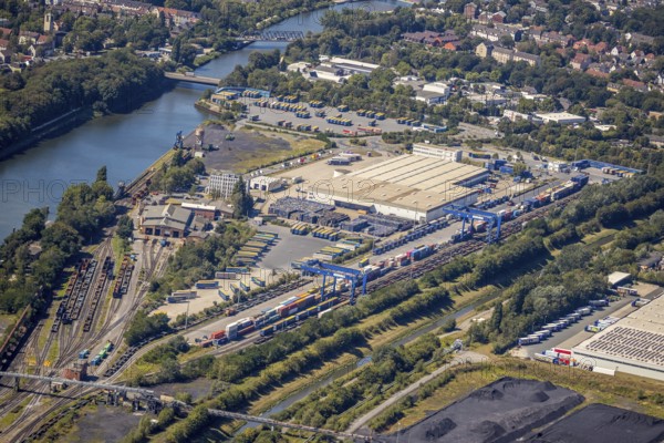 Aerial photograph, industrial estate Am Westhafen, CTH Container Terminal Herne GmbH, Müller - Die lila Logistik AG, Rhine-Herne Canal, Alte Schleuse Wanne-Eickel, Herne, Ruhr area, North Rhine-Westphalia, Germany, DE, Europe, commercial enterprises, commercial area, industrial estate, industrial park, commercial location, commercial use, freight transport, industrial facilities, industrial area, industrial site, canal level, logistics, logistics service, logistics service provider, logistics provider, aerial view, aerial photography, aerial photography, Rhine-Ruhr metropolitan region, transport, overview, bird's-eye view, overview