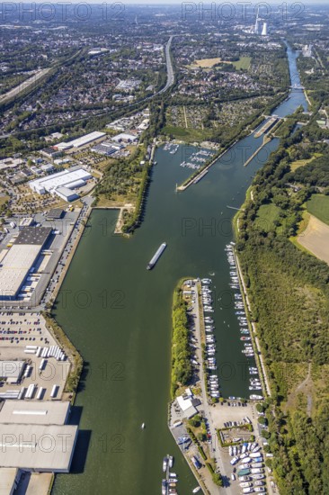 Aerial view, lock Herne-Ost, industrial estate Friedrich der Große, boats at the jetty, mooring place Automobilclub und Motorbootclub Castrop-Rauxel, Rhine-Herne-Canal, water sports club Herne 1920, Herne, Ruhr area, North Rhine-Westphalia, Germany, boats, DACHSER SE, DE, Europe, commercial enterprises, commercial area, commercial area, commercial park, commercial location, commercial use, green trees, Herner Meer, industrial plants, industrial area, industrial location, aerial view, aerial photography, aerial photography, Rhine-Ruhr metropolitan region, motorboats, swimming pool, overview, bird's-eye view, overview