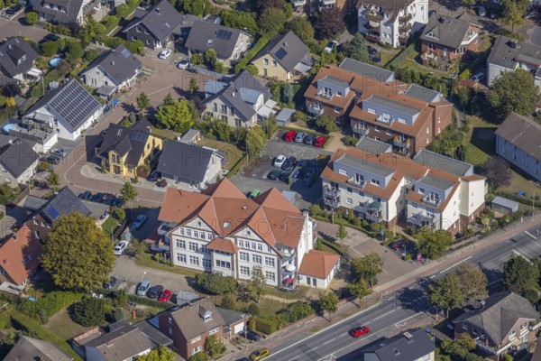 Aerial view, residential care Friedrich-Gruß-Weg, Hamm, Ruhr area, North Rhine-Westphalia, Germany, DE, Europe, property tax, real estate, aerial view, aerial photography, aerial photography, care facility, care home, overview, bird's-eye view, residential complex, living and living, residential area, residential buildings, quality of living, residential neighbourhood, housing estate, birds-eyes view, overview