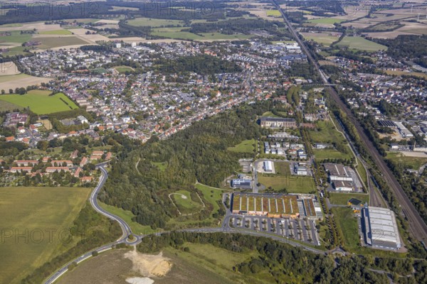 Aerial view, industrial area Sachsenweg, Hamm-Heessen, Hamm, Ruhr area, North Rhine-Westphalia, Germany, railway tracks, DE, Europe, commercial enterprises, commercial area, commercial area, commercial park, commercial location, commercial use, industrial area, industrial building, industrial location, Keolis Deutschland GmbH, aerial view, aerial photography, aerial photography, SMT Scharf AG, Sondermann-Brot Bäckerei, overview, bird's eye view, forest area, birds-eyes view, overview, Eco-Centre North Rhine-Westphalia