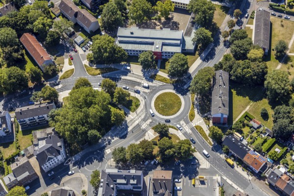 Aerial view, roundabout Bielefelder Straße, Königstraße, Schule an der Dorneburg, Herne, Ruhr area, North Rhine-Westphalia, Germany, education, educational institution, DE, Dorneburger Straße, Europe, Holsterhauser Straße, roundabout, educational institute, aerial view, aerial photography, aerial photography, Rhine-Ruhr metropolitan region, school, overview, bird's-eye view, overview