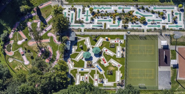 Aerial view, minigolf course MGC Rot-Weiß Wanne-Eickel, Herne, Ruhr area, North Rhine-Westphalia, Germany, DE, Europe, shapes and colours, Heisterkamp, aerial view, aerial photography, aerial photography, metropolitan region Rhine-Ruhr, minigolf, minigolf course, sport, overview, bird's-eye view, birds-eyes view, overview