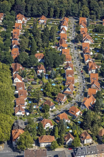 Aerial photograph, Teutoburgia housing estate, garden city, colliery housing estate, Herne, Ruhr area, North Rhine-Westphalia, Germany, workers' housing estate, Baarestraße, DE, monument protection, Europe, property tax, green areas, green trees, gardens, real estate, aerial photograph, aerial photography, aerial photography, apartment buildings, Rhine-Ruhr metropolitan region, sight, overview, bird's-eye view, housing estate, housing and living, residential area, residential buildings, residential quality, residential neighbourhood, housing estate, birds-eyes view, overview, red roofs
