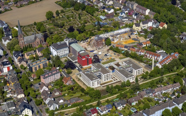 Aerial view, Bildungszentrum Ruhr, Widumer Quartier residential area, church, Kath. Kirchengemeinde St. Peter und Paul, Widumer Höfe retirement homes, Herne, Ruhr area, North Rhine-Westphalia, Germany, care and nursing, DE, Europe, aerial view, aerial photography, aerial photography, care facility, overview, bird's eye view, birds-eyes view, overview