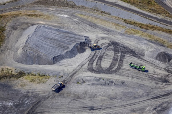 Aerial view, central landfill Emscherbruch ZDE, former Graf Bismarck colliery, AGR, Abfallentsorgungs-Gesellschaft Ruhr Area mbH, Resser Mark, Gelsenkirchen, city limits Herne, Ruhr area, North Rhine-Westphalia, Germany, DE, Europe, birds-eyes view, aerial photograph, aerial photography, aerial photography, overview, bird's-eye view, Herne