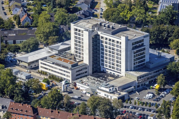 Aerial view, Marienhospital Herne, Klinikum der Ruhr-Universität Bochum, Herne, Ruhr area, North Rhine-Westphalia, Germany, DE, Europe, healthcare, hospital, Hölkeskampring, clinic, clinic centre, hospital, aerial photograph, aerial photography, aerial photography, medical facility, medical aid, Rhine-Ruhr metropolitan region, emergency service, overview, bird's-eye view, overview, medical care