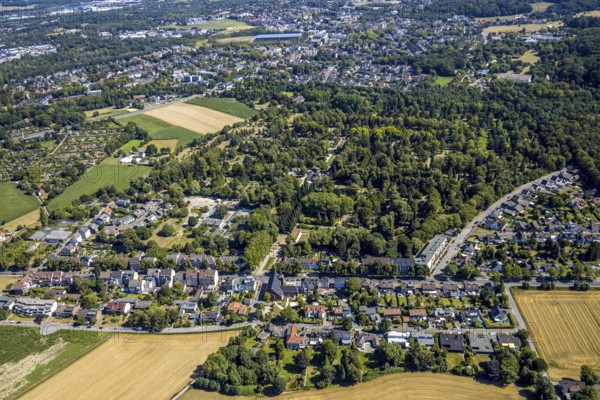 Aerial view, residential area Wiescherstraße, Südfriedhof, Herne, Ruhr area, North Rhine-Westphalia, Germany, burial site, DE, Europe, distant view, cemetery, memorial, Gottesacker, graves, burial ground, aerial photograph, aerial photography, aerial photography, Rhine-Ruhr metropolitan region, resting place, overview, bird's-eye view, forest area, birds-eyes view, overview