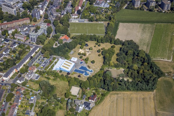 Aerial photo, swimming pool south pool, Herne, Ruhr area, North Rhine-Westphalia, Germany, distance rule, bathing establishment, bathing resort, mountain road, corona crisis, corona measures, corona virus, corona fear, Covid-19, DE, Europe, outdoor pool, leisure, indoor pool, hygiene measures, sunbathing lawn, aerial photo, aerial photography, aerial photography, Rhine-Ruhr metropolitan region, pandemic fear, swimming pool, swimming pool, overview, bird's eye view, birds-eyes view, overview