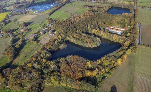Aerial view, Gut Sternholz, hotel in the forest, Haarener Baggerseen, Uentrop, Hamm, Ruhr area, North Rhine-Westphalia, Germany, DE, Europe, gastronomy, autumn colours, hotel, hotel facilities, hotel business, Im Giesendahl, landscape conservation area, aerial view, aerial photography, aerial photography, NSG, nature reserve, spa hotel, overview, bird's eye view, forest area, wellness, birds-eyes view, overview