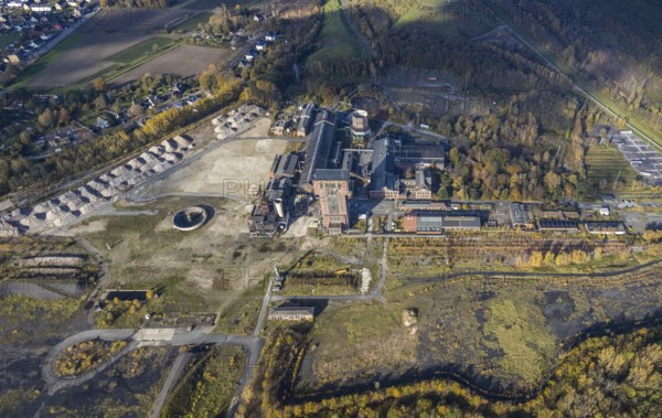 Aerial view, former Ost Heinrich Robert colliery, Pelkum, Hamm, Ruhr area, North Rhine-Westphalia, Germany, Heinrich Robert colliery, DE, Europe, industrial plant, industrial site, aerial view, aerial photography, aerial photography, sight, overview, bird's eye view, to the mine, birds-eyes view, former Ost colliery, historical, historical site, overview, destroyed building