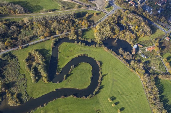 Aerial view, Schlossmühle, Mühlengraben, Mühlenteich, An der Schlossmühle, Hamm, Ruhr area, North Rhine-Westphalia, Germany, DE, Europe, Lippe floodplain, aerial view, aerial photography, aerial photography, mill, rainwater retention basin, serpentine shape, pond, overview, bird's-eye view, woodland, birds-eyes view, overview
