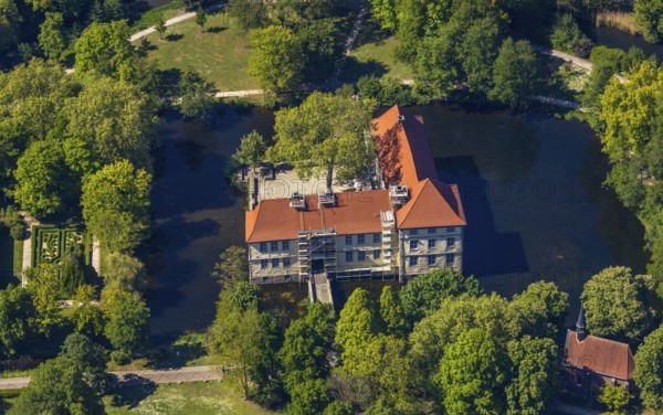 Aerial view, renovation Strünkede Castle, Herne, Ruhr area, North Rhine-Westphalia, Germany, castle, DE, Europe, manor house, manor house, manor building, courtyard, aerial view, aerial photography, aerial photography, castle, overview, defence system, bird's-eye view, forest area, moated castle, moated castle, birds-eyes view, overview