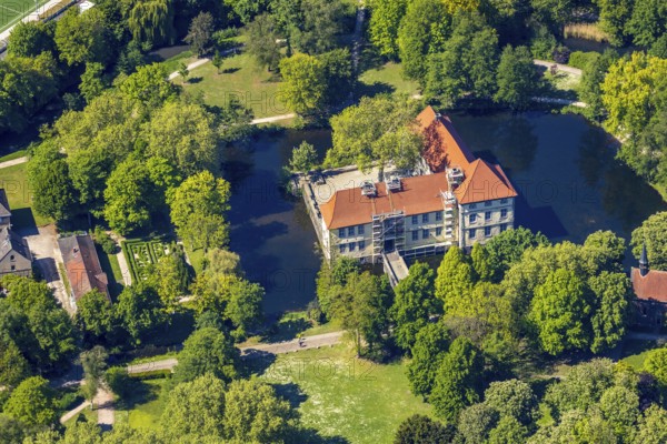Aerial view, renovation Strünkede Castle, Herne, Ruhr area, North Rhine-Westphalia, Germany, castle, DE, Europe, manor house, manor house, manor building, courtyard, aerial view, aerial photography, aerial photography, castle, overview, defence system, bird's-eye view, forest area, moated castle, moated castle, birds-eyes view, overview