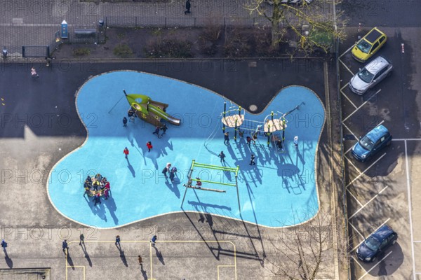 Aerial view, remodelled primary school Kunterbunt with newly designed schoolyard, former Hans-Tilkowski-Schule, Herne, Ruhr area, North Rhine-Westphalia, Germany, DE, Europe, birds-eyes, view, aerial photograph, aerial photography, aerial photography, overview, overview, bird's eye view, education, pupils, staff, training, school year, homework, class, year group, education, pedagogy