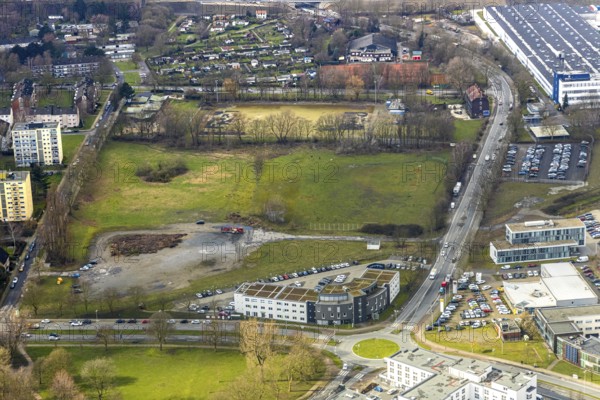 Aerial view, site for the planned Schloss-Campus-Herne, housing, trade and services in a park landscape, creation of office space, residential complexes, student residence, building for retail trade, Herne, Ruhr area, North Rhine-Westphalia, Germany, DE, Europe, birds-eyes, view, aerial photograph, aerial photography, aerial photography, overview, overview, bird's eye view, student residence, flat, houses, residential buildings, housing estate, settlement, office, service, jobs