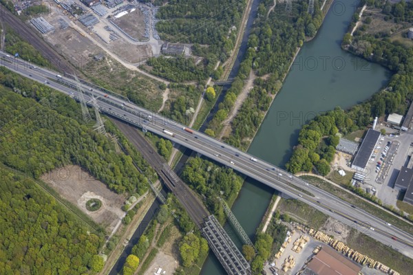 Motorway bridge A43 over the Rhine-Herne Canal will be closed for trucks, Emscher, A43 motorway, motorway closure, Baukau, Herne, Ruhr area, North Rhine-Westphalia, Germany, DE, Europe, aerial photo, birds-eyes view, aerial photography, aerial photography, overview, overview, bird's eye view