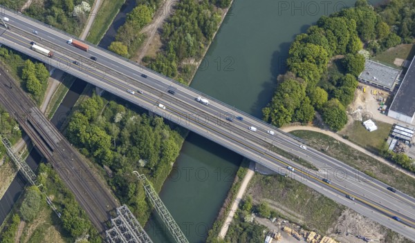Motorway bridge A43 over the Rhine-Herne Canal will be closed for trucks, Emscher, A43 motorway, motorway closure, Baukau, Herne, Ruhr area, North Rhine-Westphalia, Germany, DE, Europe, aerial photo, birds-eyes view, aerial photography, aerial photography, overview, overview, bird's eye view
