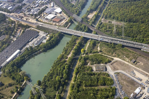Motorway bridge A43 over the Rhine-Herne Canal is closed for trucks, Emscher, A43 motorway, motorway closure, Baukau, Herne, Ruhr area, North Rhine-Westphalia, Germany, Recklinghausen, DE, Europe, aerial photo, birds-eyes view, aerial photography, aerial photography, overview, bird's eye view